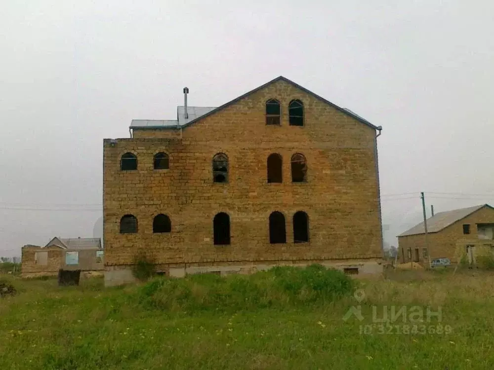 Дом в Крым, Сакский район, с. Лесновка ул. Крымская (637 м) - Фото 2