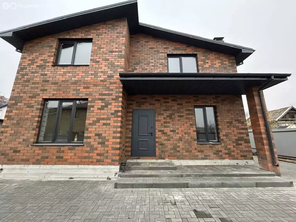 Дом в Волгоград, улица Академика Комарова (200.5 м) - Фото 1