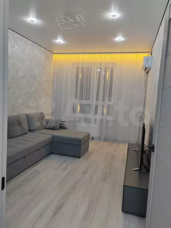 1-к. квартира, 37 м, 7/14 эт. - Фото 0