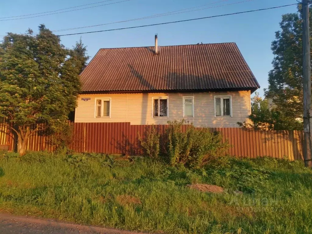 Дом в Красноярский край, Емельяново городское поселение, пос. Логовой ... - Фото 0