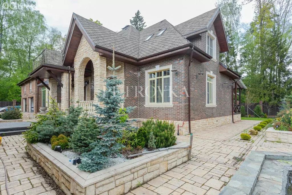 Дом в Москва, район Троицк, квартал № 104 (315 м) - Фото 1