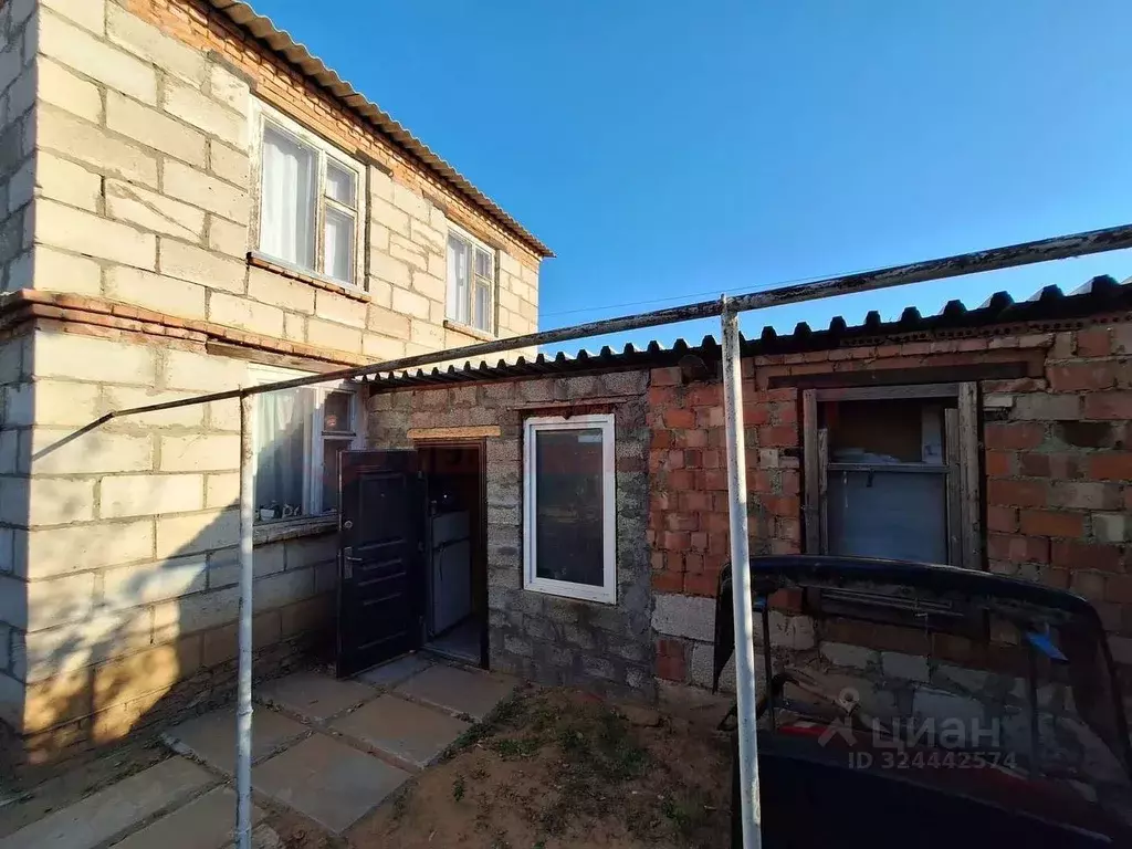 Дом в Астраханская область, Астрахань Киевская ул., 2 (112 м) - Фото 1