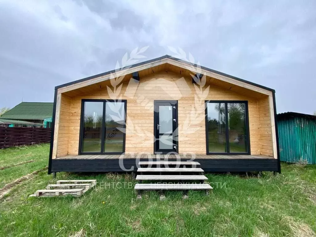 Дом в Калужская область, Перемышльский район, Большие Козлы с/пос, д. ... - Фото 1