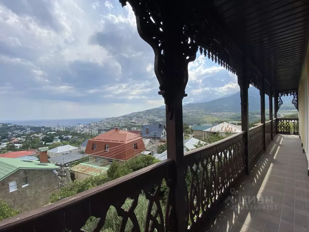 Коттедж в Крым, Ялта ул. Имени Умера Акмоллы Адаманова, 24Б (280 м) - Фото 1