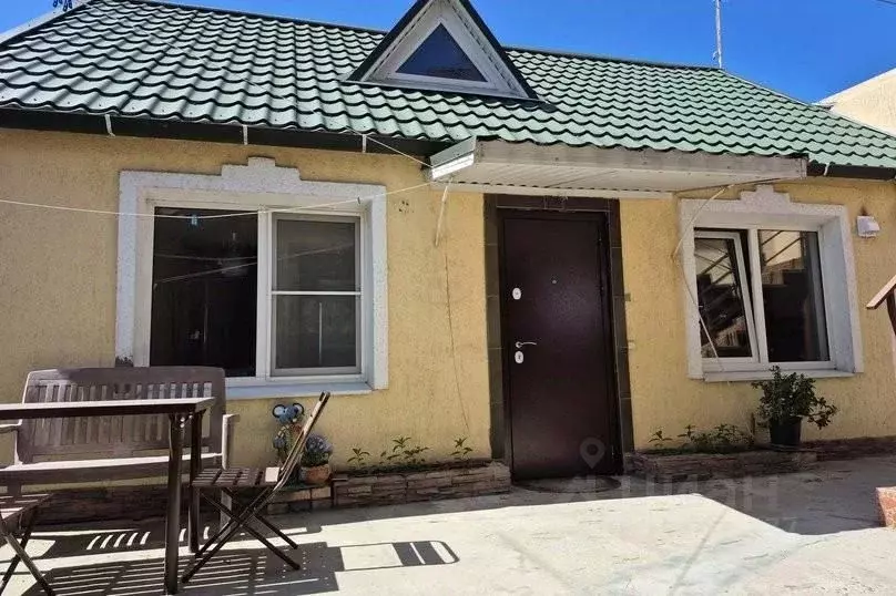 Дом в Краснодарский край, Геленджик ул. Островского, 98 (50 м) - Фото 1