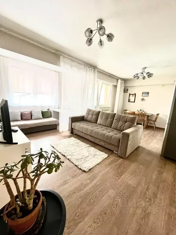 2-к кв. Иркутская область, Иркутск Байкальская ул., 124/1 (60.0 м) - Фото 0