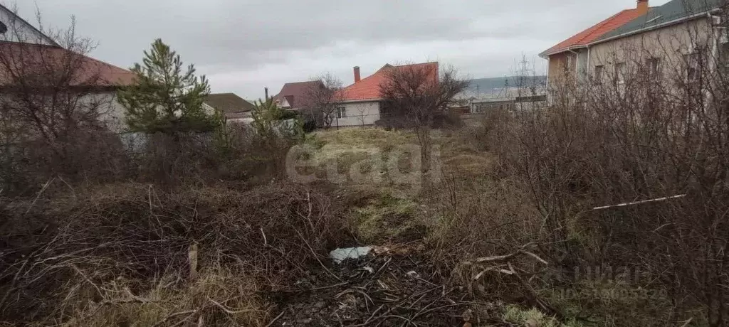 Участок в Крым, Бахчисарай ул. Ашика Умера (6.0 сот.) - Фото 0