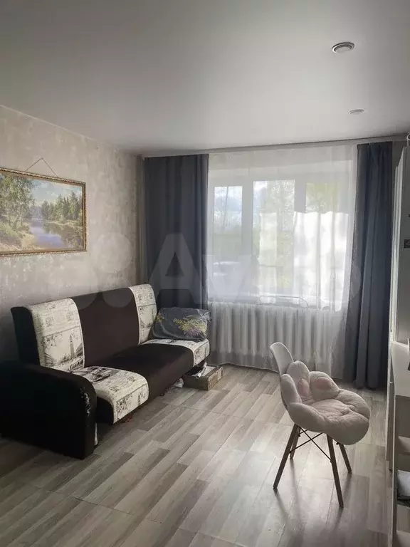 Комната 17 м в 6-к., 1/9 эт. - Фото 1