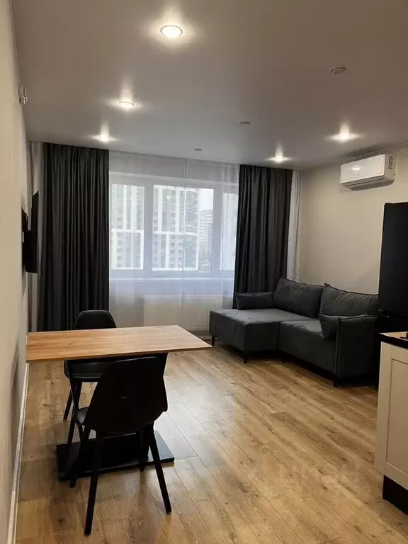 Студия Тюменская область, Тюмень ул. Новоселов, 96 (30.0 м) - Фото 1