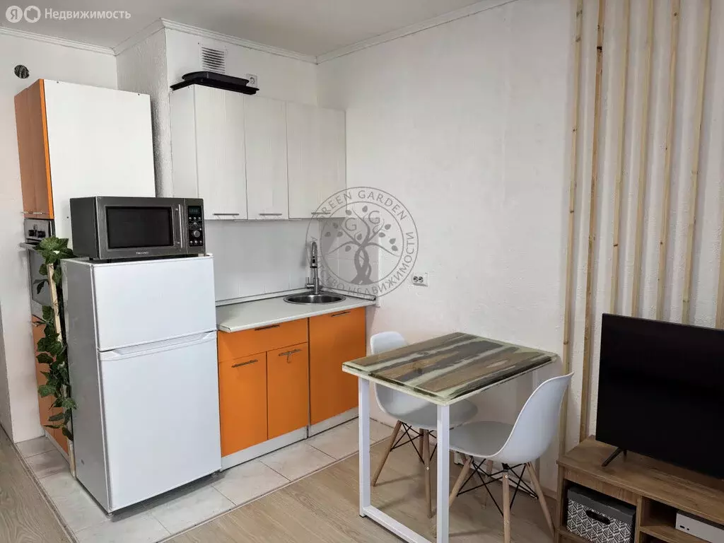Квартира-студия: Екатеринбург, Рощинская улица, 21к2 (23 м) - Фото 1