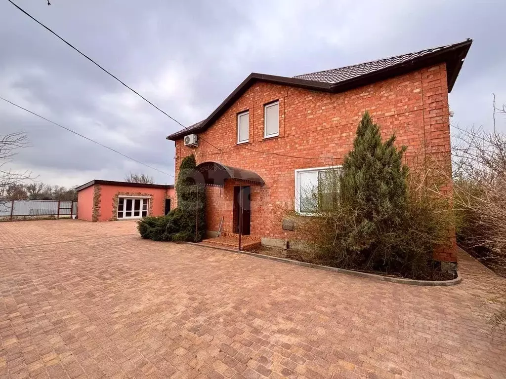 Дом в Астраханская область, Наримановский район, с. Барановка ... - Фото 1