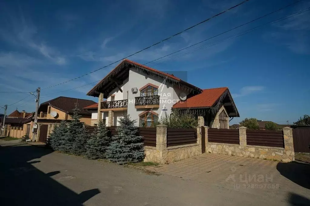 Дом в Татарстан, Казань ул. Джалиловцев, 13 (286 м) - Фото 1
