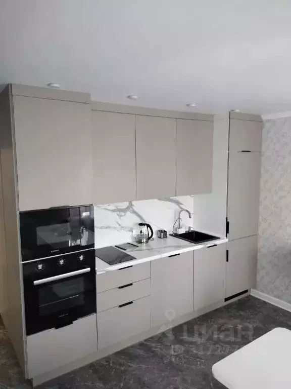 2-к кв. Тюменская область, Тобольск 7-й мкр, 39Б (52.0 м) - Фото 0
