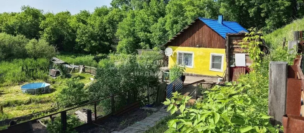 Дом в Кемеровская область, Ленинск-Кузнецкий Береговая ул. (50 м) - Фото 0