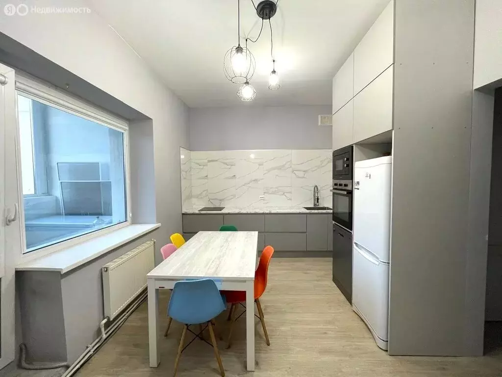 4-комнатная квартира: Заринск, улица Металлургов, 9 (134.2 м) - Фото 0
