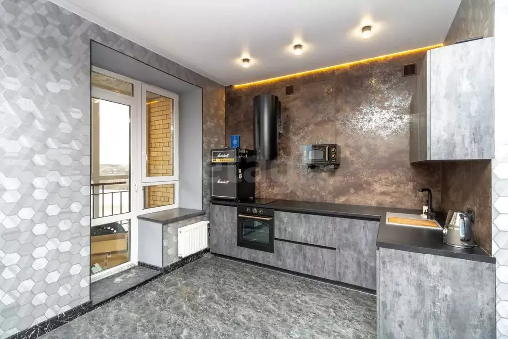 Студия Тюменская область, Тюмень ул. Тимофея Кармацкого, 5 (41.4 м) - Фото 1