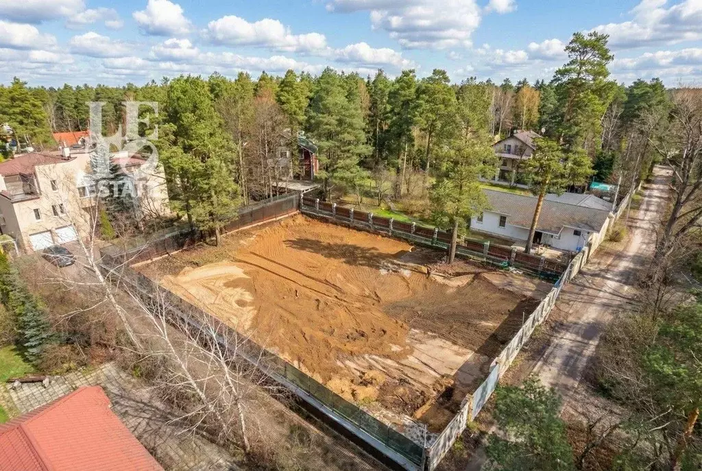 Участок в Московская область, Одинцовский городской округ, д. Барвиха, ... - Фото 1
