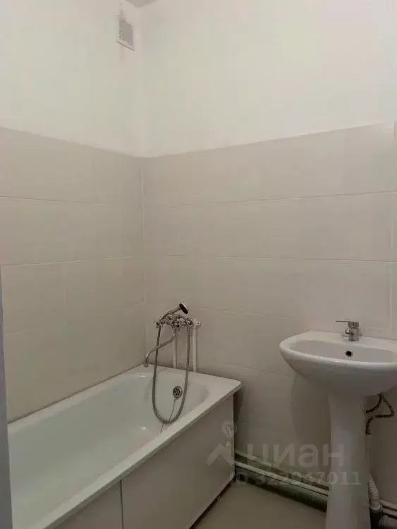 2-к кв. Саха (Якутия), Якутск ул. Билибина, 20/1 (60.7 м) - Фото 2