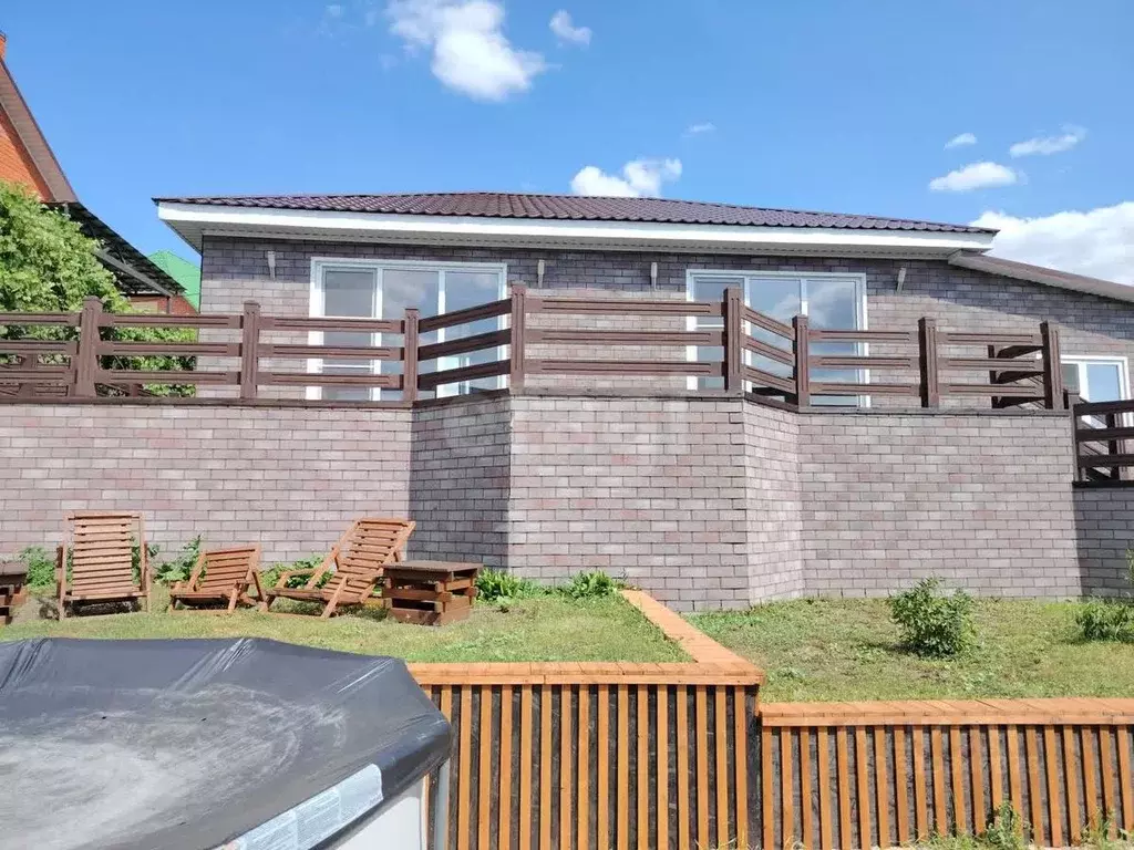 Дом в Воронежская область, Борисоглебск ул. Орджоникидзе, 100 (90 м) - Фото 1