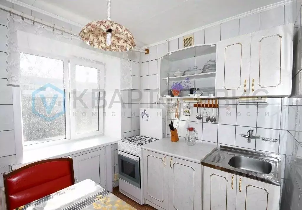 2-к кв. Омская область, Омск ул. Берко Цемента, 8 (44.5 м) - Фото 0
