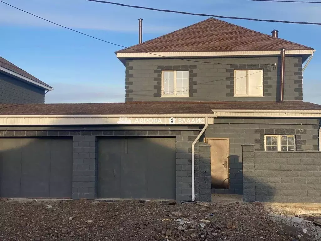 Дом в Челябинская область, Магнитогорск ул. Книжная (240 м) - Фото 1