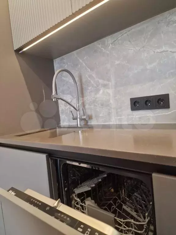 2-к. квартира, 40 м, 20/25 эт. - Фото 0