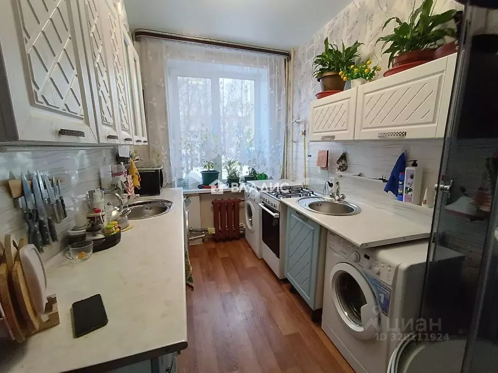 Комната Нижегородская область, Нижний Новгород просп. Ильича, 11 (16.4 ... - Фото 0