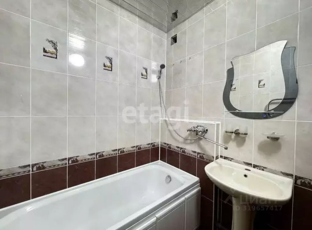 2-к кв. Карачаево-Черкесия, Черкесск Тихая ул., 60 (57.4 м) - Фото 1