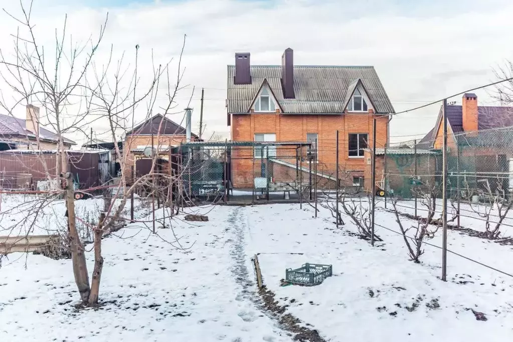 Дом в Ростовская область, Батайск Литовская ул. (200 м) - Фото 0