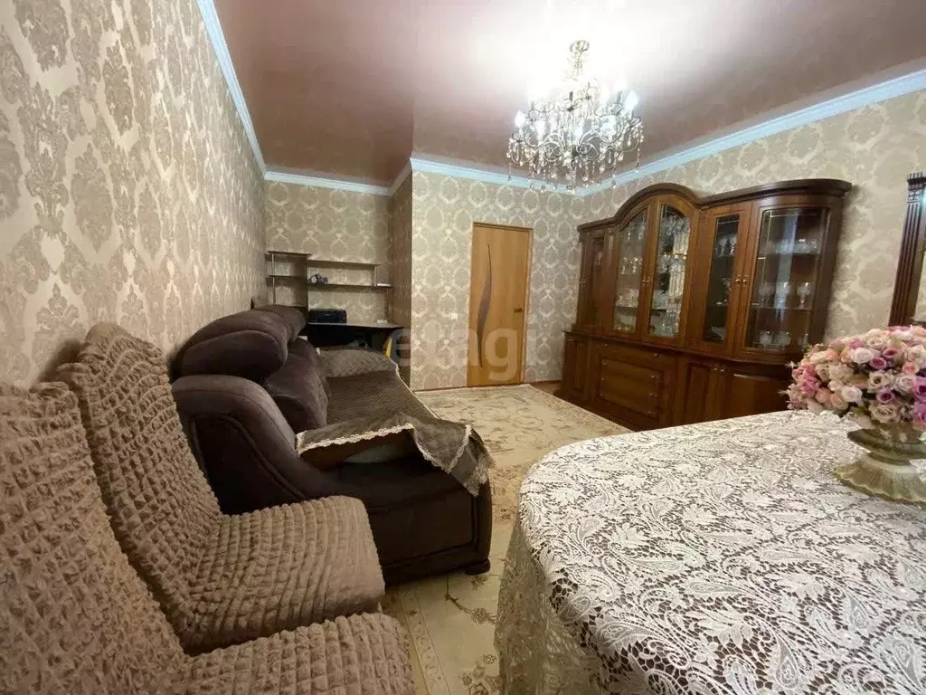 2-к кв. Карачаево-Черкесия, Черкесск ул. Космонавтов, 49Б (59.6 м) - Фото 1