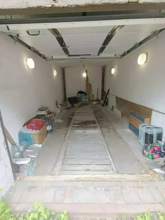 Гараж в Свердловская область, Нижний Тагил ул. Папанина (30 м) - Фото 1