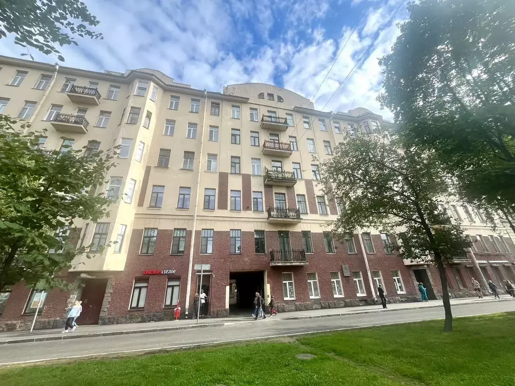 Комната Санкт-Петербург просп. Большой Васильевского острова, 56 - Фото 1