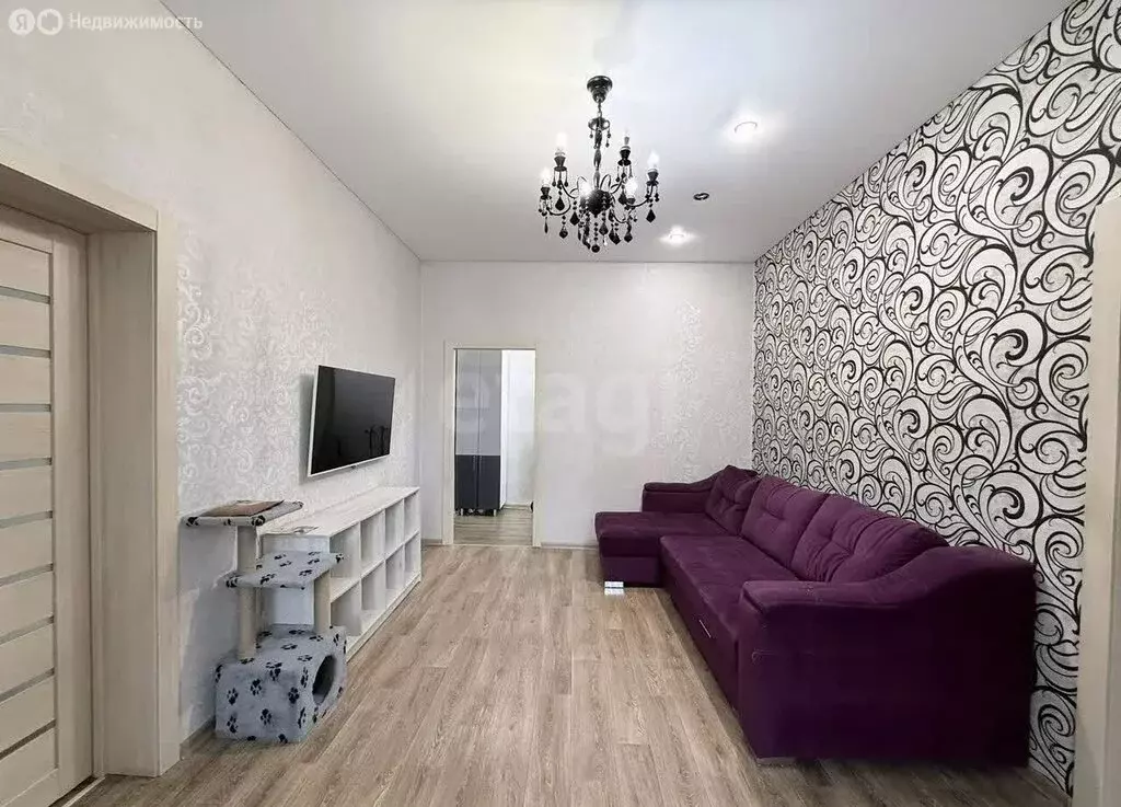 3-комнатная квартира: Миасс, улица Романенко, 81 (68 м) - Фото 1