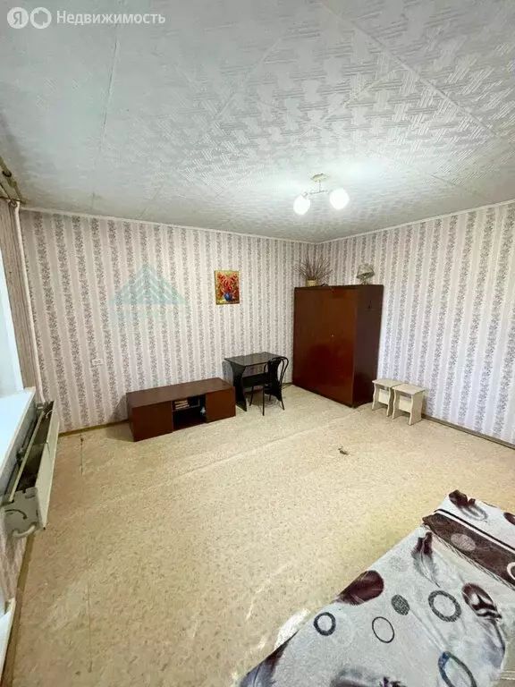 2-комнатная квартира: Абакан, улица Пушкина, 25 (50 м) - Фото 0