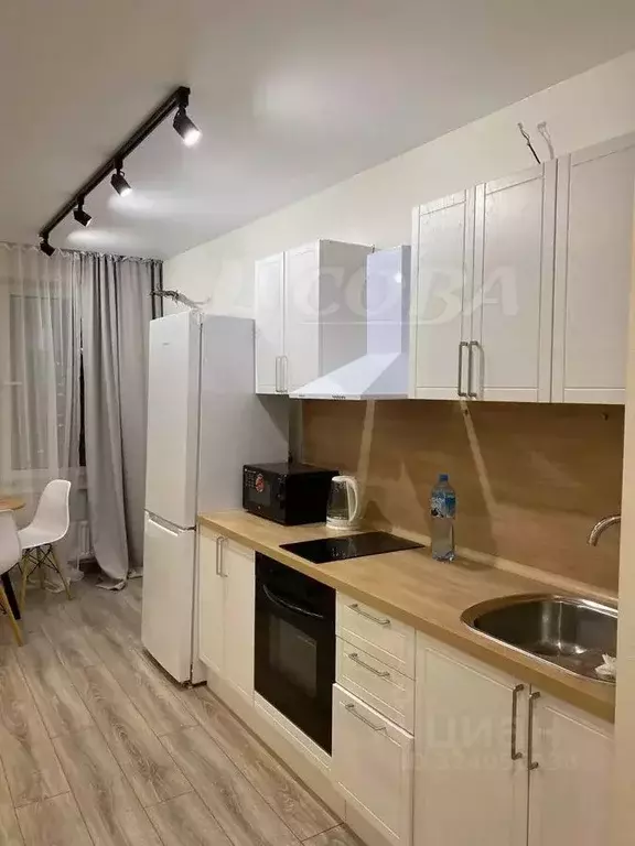 Студия Тюменская область, Тюмень ул. 50 лет Октября, 57Бк2 (36.0 м) - Фото 1