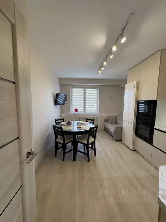 2-к кв. Санкт-Петербург Серебристый бул., 23К2 (70.9 м) - Фото 1