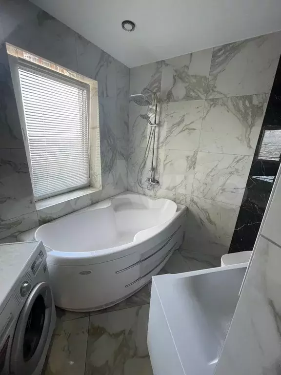 2-к. квартира, 70 м, 13/23 эт. - Фото 1