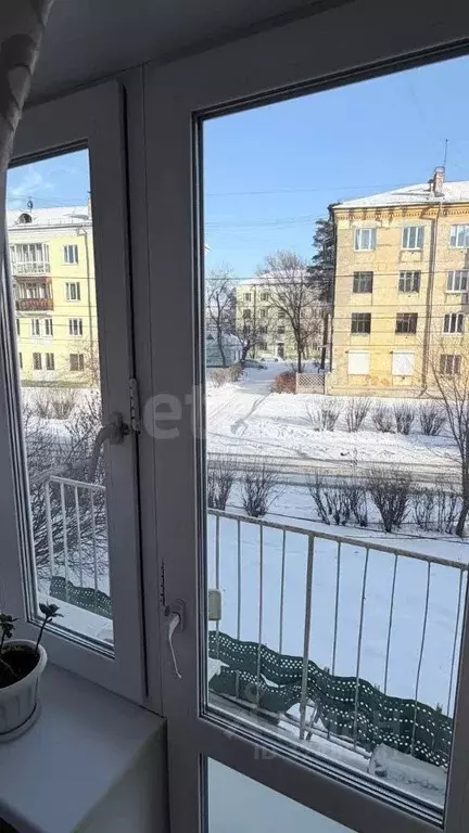 2-к кв. Иркутская область, Ангарск 82-й кв-л, 10 (45.0 м) - Фото 1