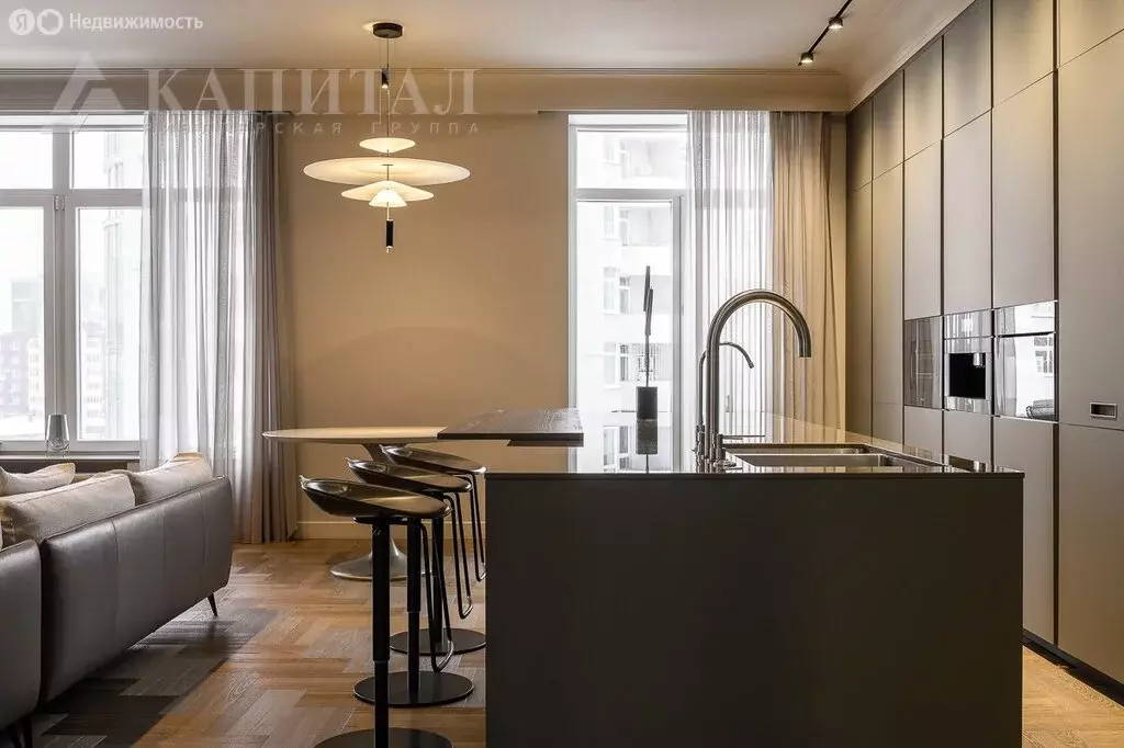 4-комнатная квартира: Екатеринбург, улица Хохрякова, 48 (146.2 м) - Фото 1