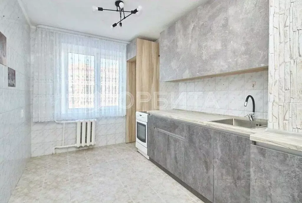 3-к кв. Тюменская область, Тюмень Заречный проезд, 31 (68.0 м) - Фото 2