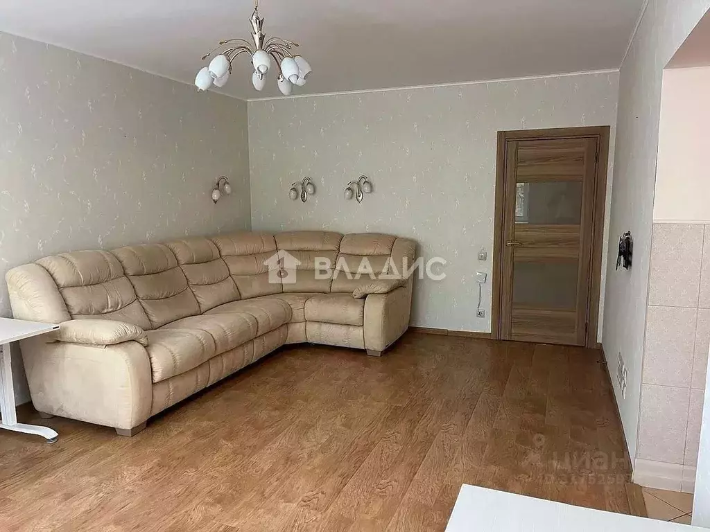 3-к кв. Московская область, Лобня Авиационная ул., 10А (108.0 м) - Фото 1