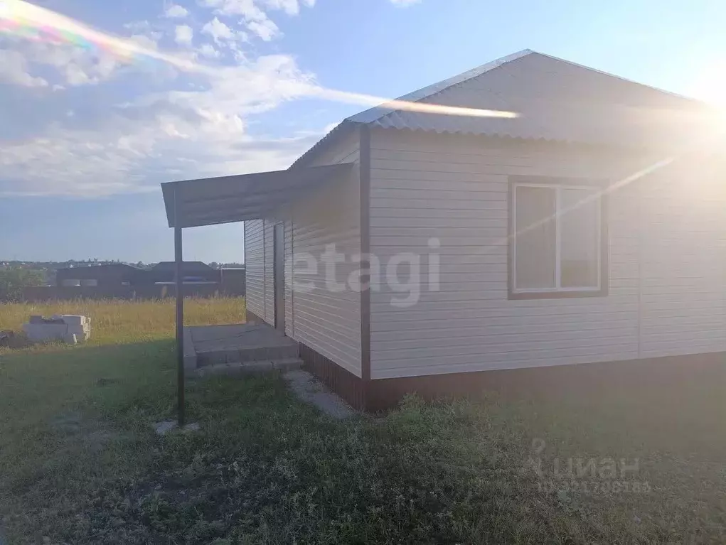 Дом в Белгородская область, Вейделевка рп ул. Маршала Жукова, 27 (92 ... - Фото 1