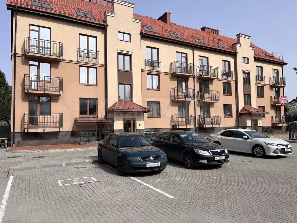 3-к. квартира, 85м, 1/3эт. - Фото 0