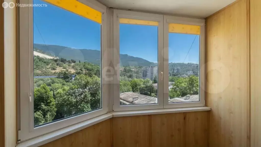 2-комнатная квартира: Ялта, улица Кривошты, 20 (82 м) - Фото 2
