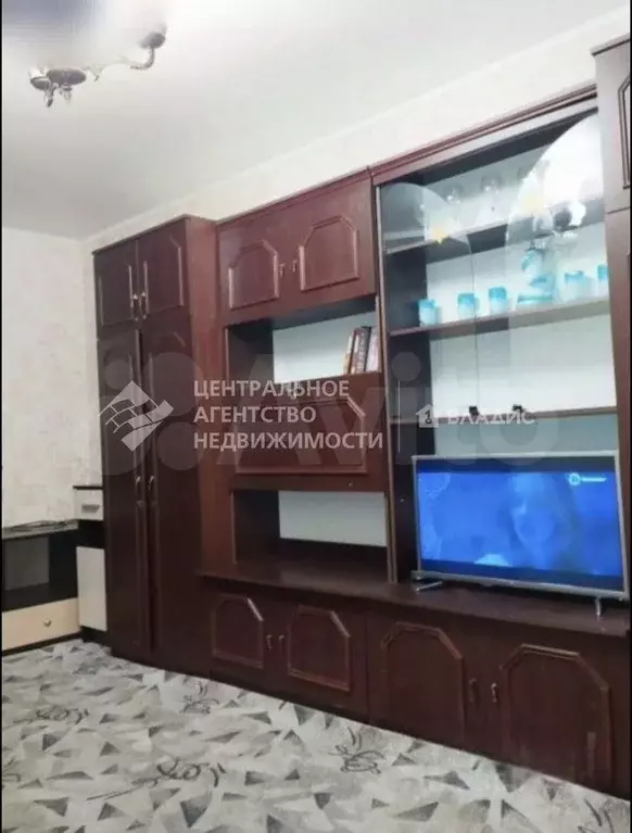 3-к. квартира, 60 м, 2/5 эт. - Фото 0