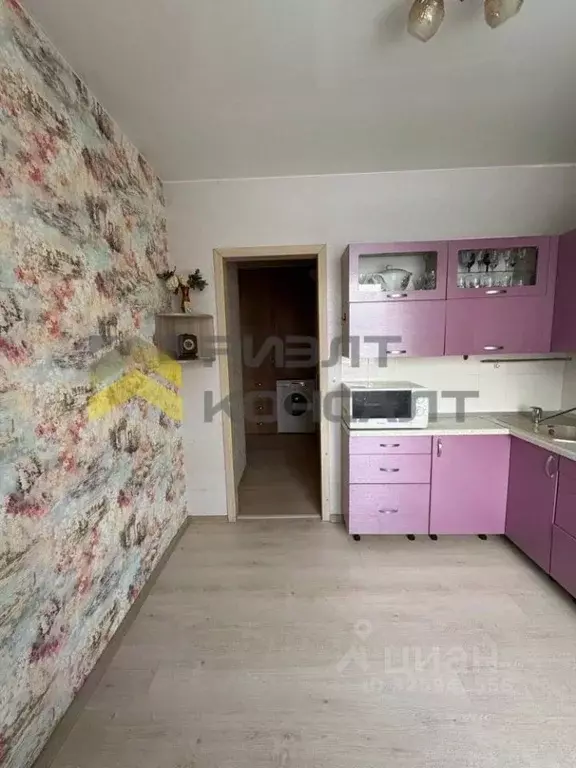 2-к кв. Омская область, Омск Радуга мкр, ул. Жуковского, 33/2 (54.0 м) - Фото 1