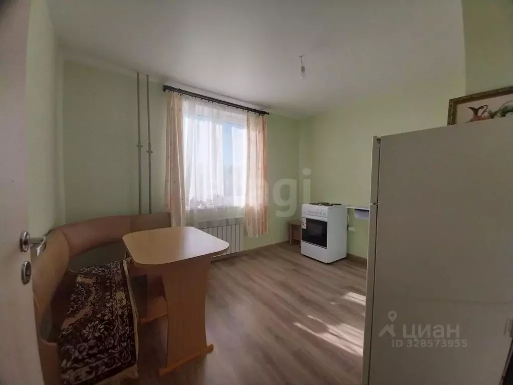 3-к кв. Псковская область, Остров ул. Калинина, 82А (62.9 м) - Фото 1