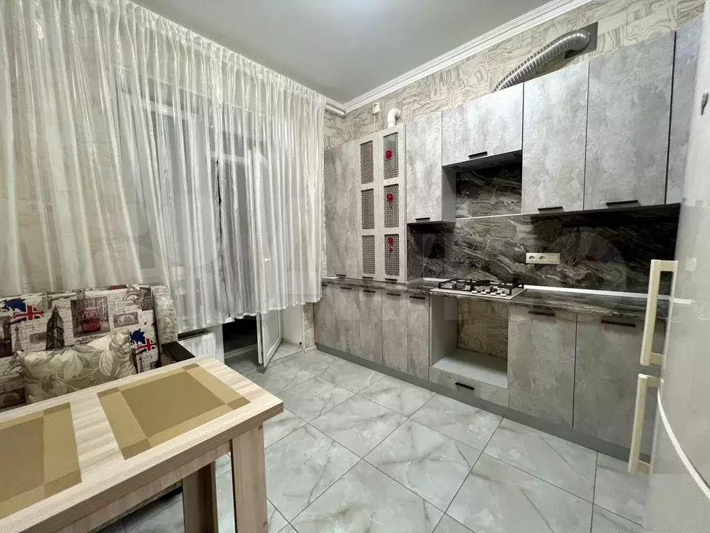 1-к. квартира, 37 м, 3/3 эт. - Фото 0