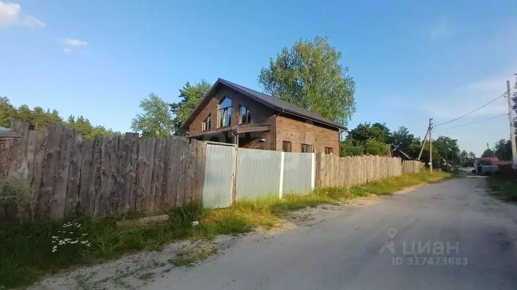 Дом в Брянская область, Брянский район, Свенское с/пос, пос. Свень ... - Фото 1