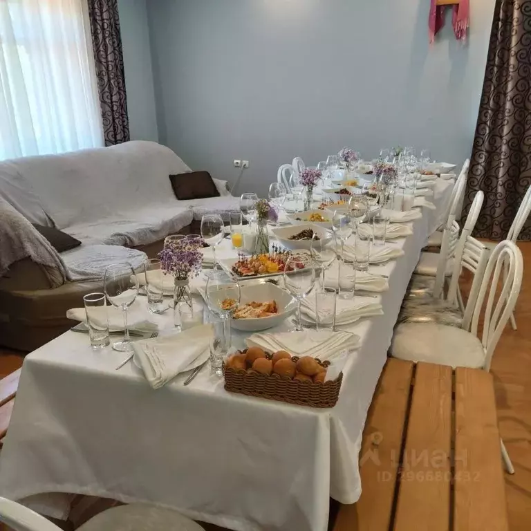 Дом в Омская область, Омск ул. П.В. Кучумова (240 м) - Фото 1